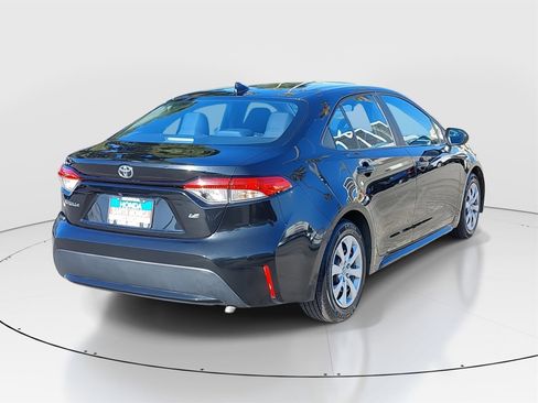 Used 2020 Toyota Corolla LE image 5