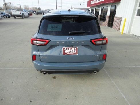 Used 2024 Ford Escape ST-Line image 12