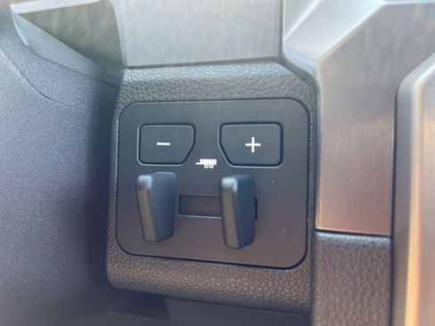 Used 2025 Toyota 4Runner TRD Off-Road Premium w/ Tow Technology Package image 39