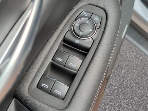 Used 2023 Cadillac XT5 Luxury w/ LPO, Floor Liner Package FWD image 9