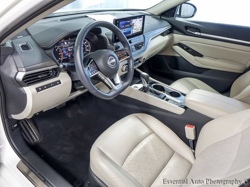 Used 2024 Nissan Altima 2.5 SL AWD/4WD image 10