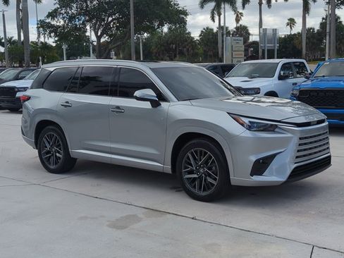 Used 2025 Lexus TX 350 AWD w/ Technology Package image 3