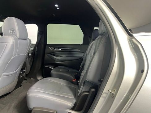 Used 2022 Buick Enclave Premium image 28