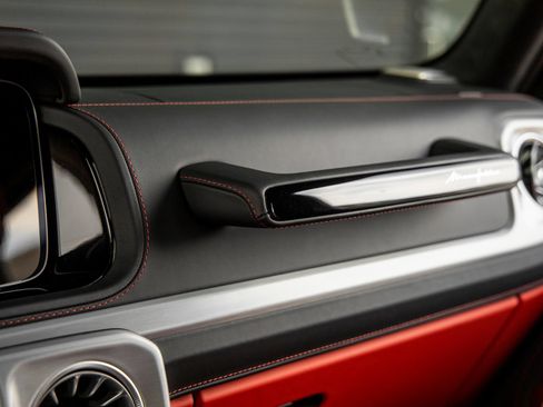 Used 2026 Mercedes-Benz G 63 AMG 4MATIC image 34