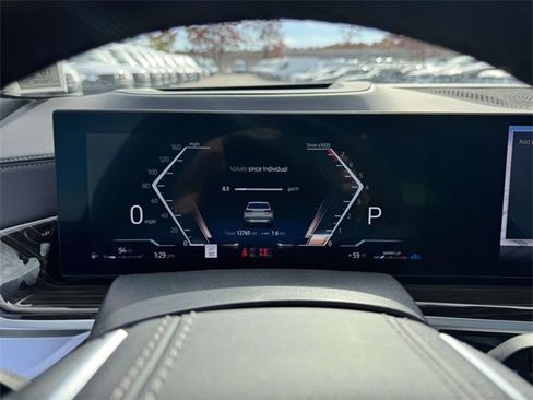 Used 2025 BMW X5 xDrive40i w/ Premium Package image 3