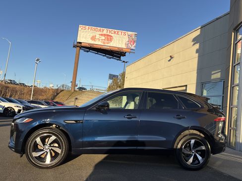 Used 2026 Jaguar F-PACE R-Dynamic S image 4