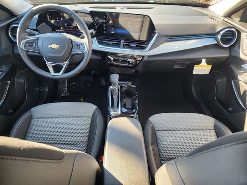 New 2026 Chevrolet Trax LT w/ Driver Confidence Package image 18