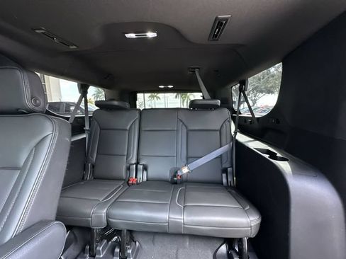 Certified 2022 GMC Yukon XL Denali w/ Denali Ultimate Package AWD/4WD image 31