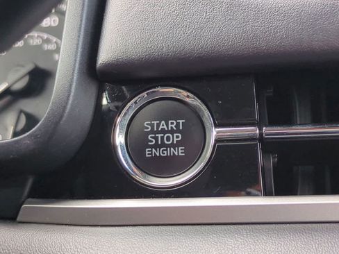 Used 2025 Mitsubishi Outlander SE FWD image 28