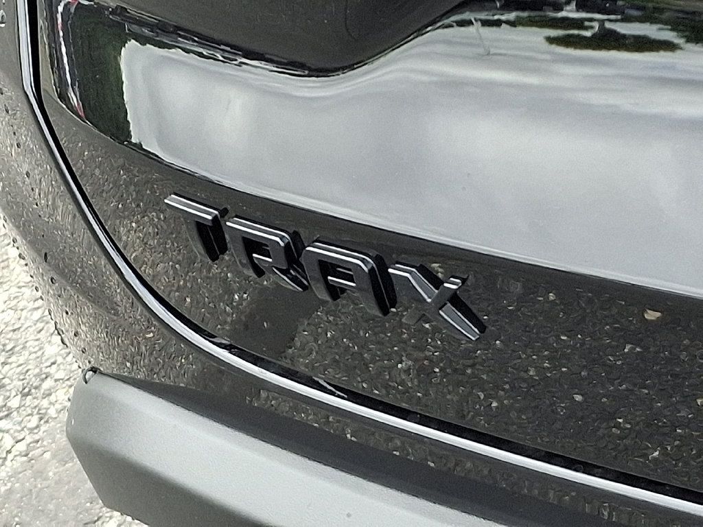 New 2026 Chevrolet Trax LT w/ Sunroof Package FWD image 11