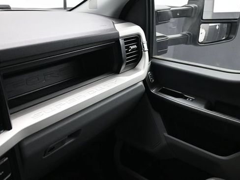 Used 2025 Ford F350 XL AWD/4WD image 9