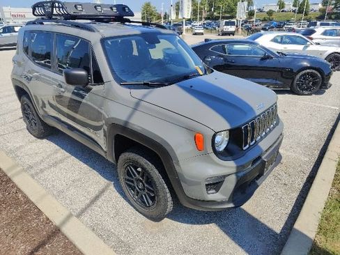 Used 2020 Jeep Renegade Sport w/ Sport Appearance Group AWD/4WD image 18