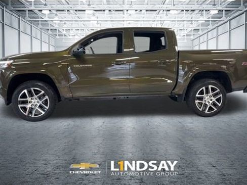 Used 2023 Chevrolet Colorado Z71 w/ Z71 Convenience Package 2 image 5
