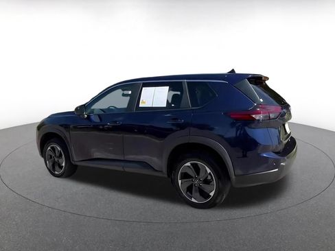 Used 2025 Nissan Rogue SV AWD/4WD image 10