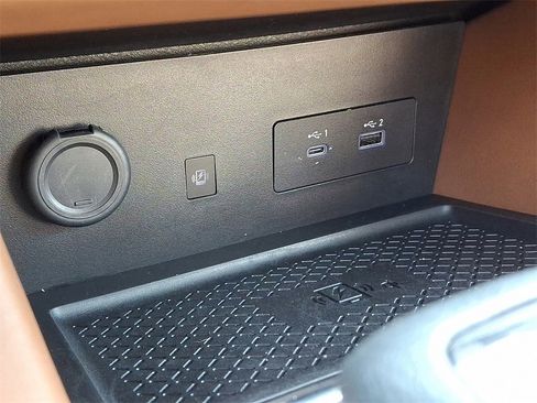 Used 2023 Nissan Pathfinder Platinum image 28