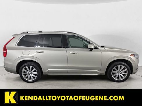 Used 2016 Volvo XC90 T6 Momentum w/ Momentum Plus Package AWD/4WD image 4