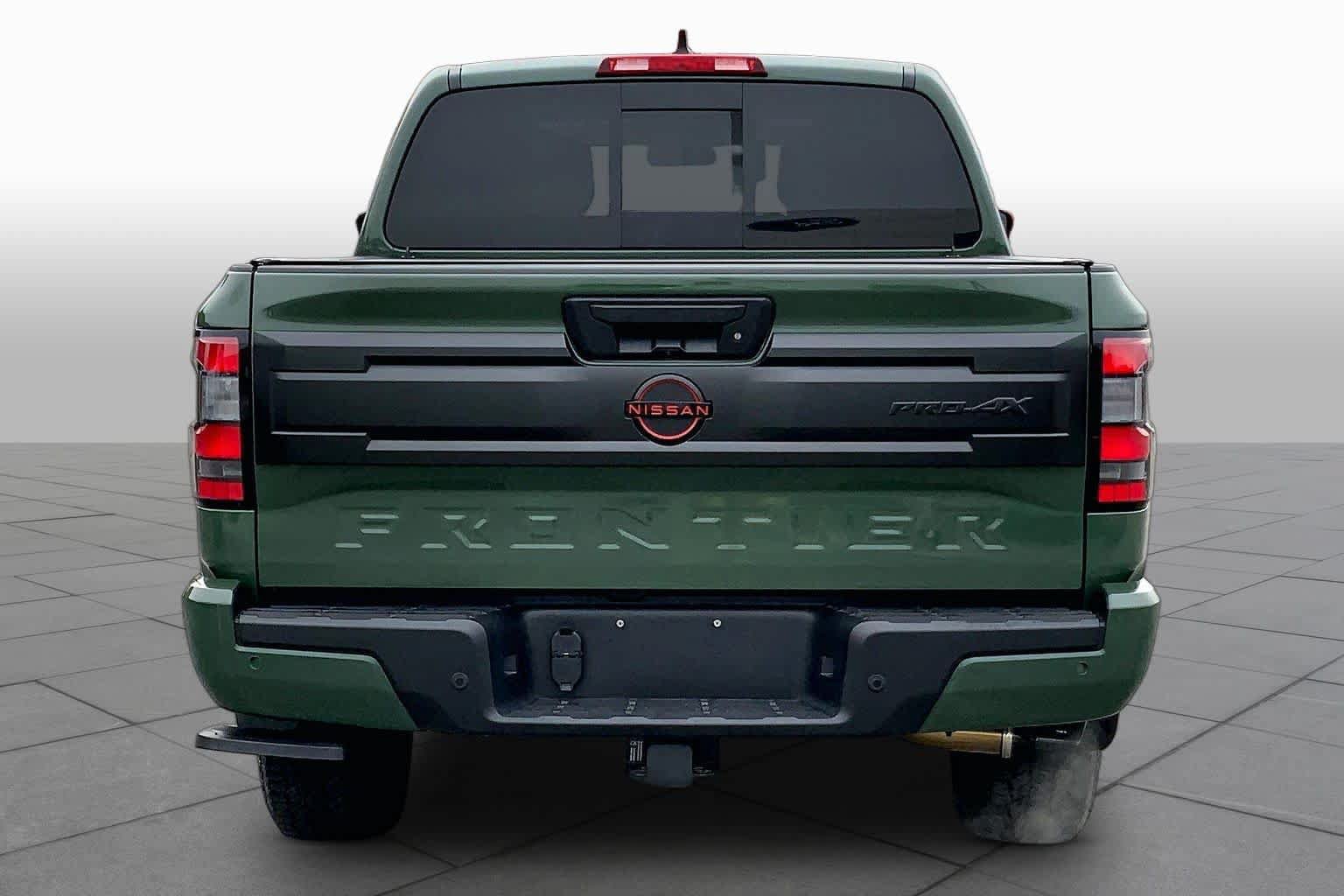 Used 2025 Nissan Frontier PRO-4X AWD/4WD image 4