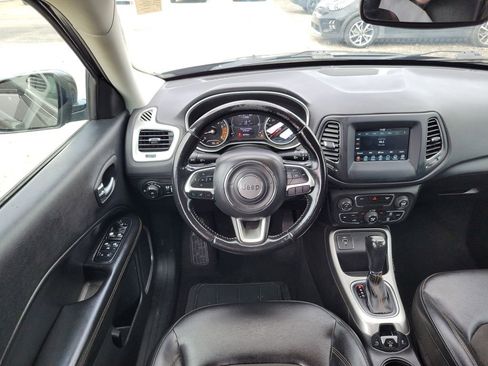 Used 2020 Jeep Compass Latitude FWD image 28