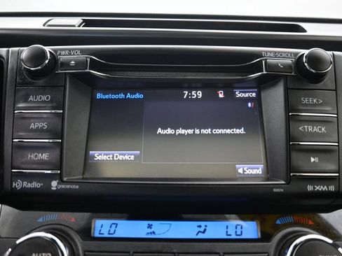 Used 2018 Toyota RAV4 SE AWD/4WD image 13