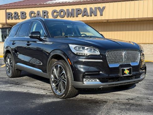 Used 2020 Lincoln Aviator Reserve w/ Equipment Group 202A image 2