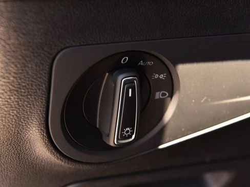 Certified 2024 Volkswagen Tiguan Wolfsburg Edition w/ Panoramic Sunroof Package AWD/4WD image 11