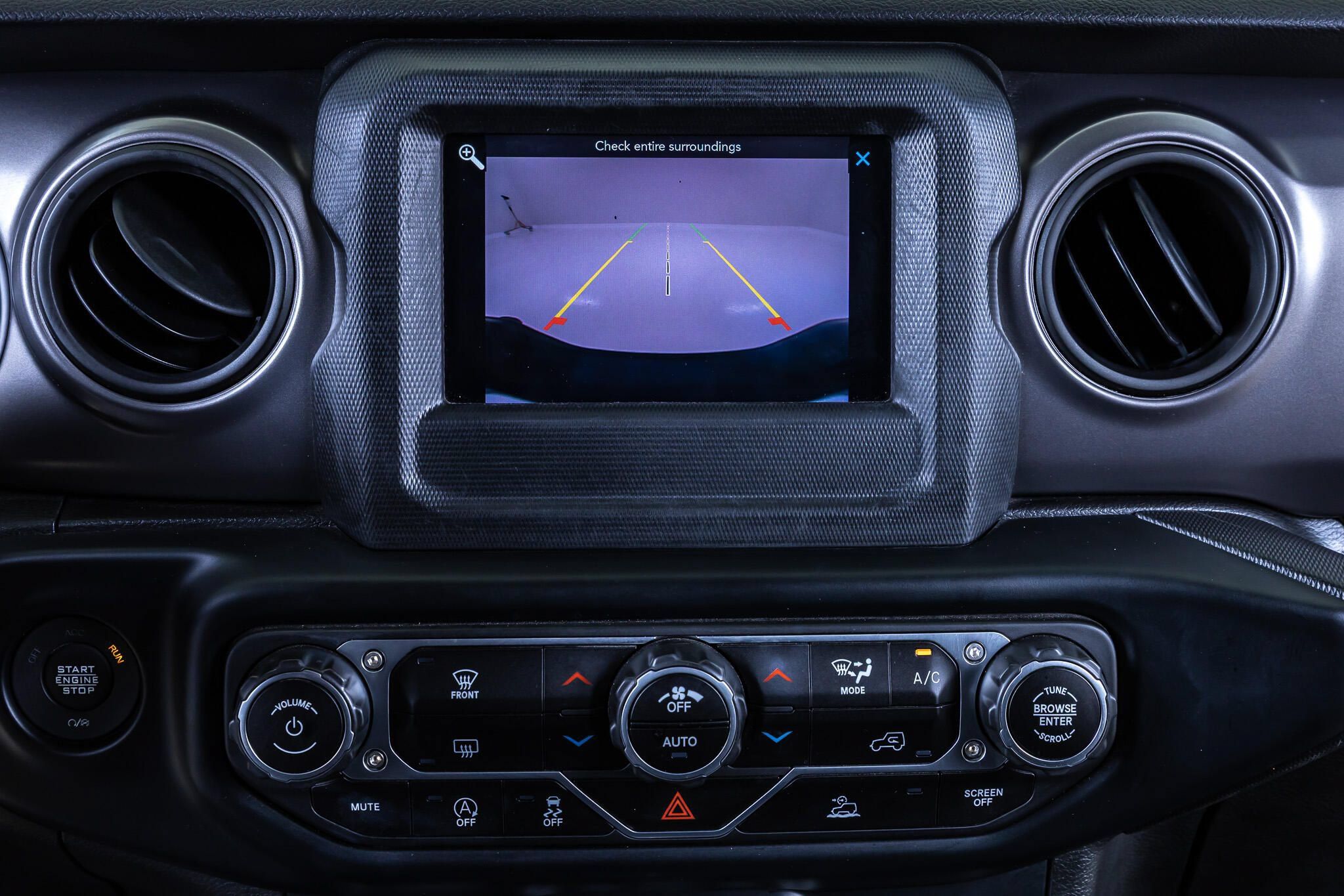 Used 2023 Jeep Gladiator Sport AWD/4WD image 24