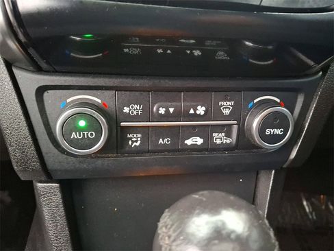 Used 2019 Acura ILX w/ Premium Package image 18