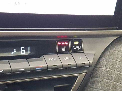 Certified 2025 Toyota Camry XLE AWD/4WD image 23