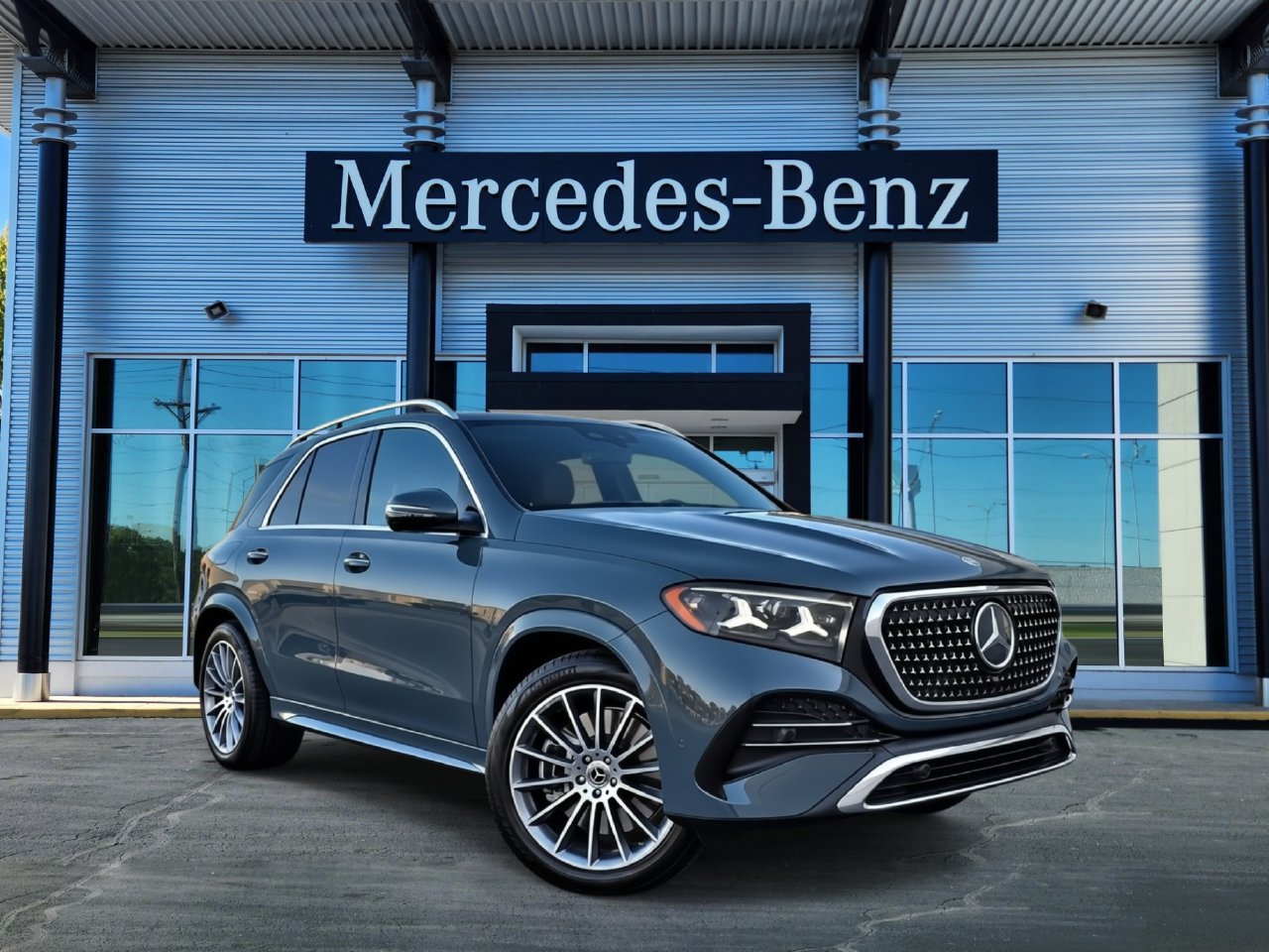 New 2027 Mercedes-Benz GLE 450 4MATIC image 1