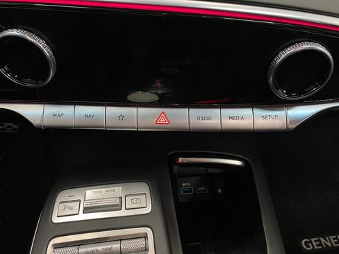 Used 2024 Genesis GV70 2.5T w/ Sport Prestige Package image 29