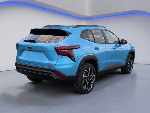 New 2026 Chevrolet Trax RS FWD image 3