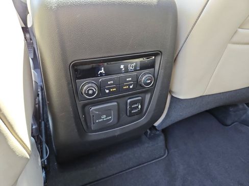 Used 2018 Buick Enclave Premium w/ Trailering Package AWD/4WD image 43