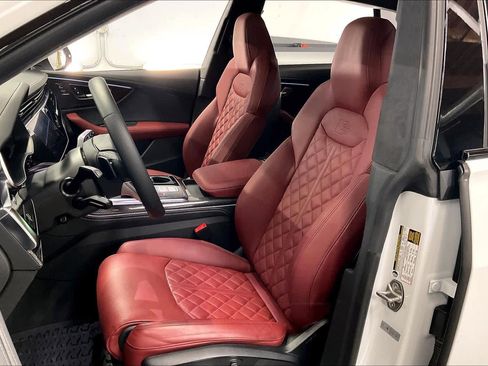 Used 2023 Audi SQ8 Prestige w/ Prestige Package image 26