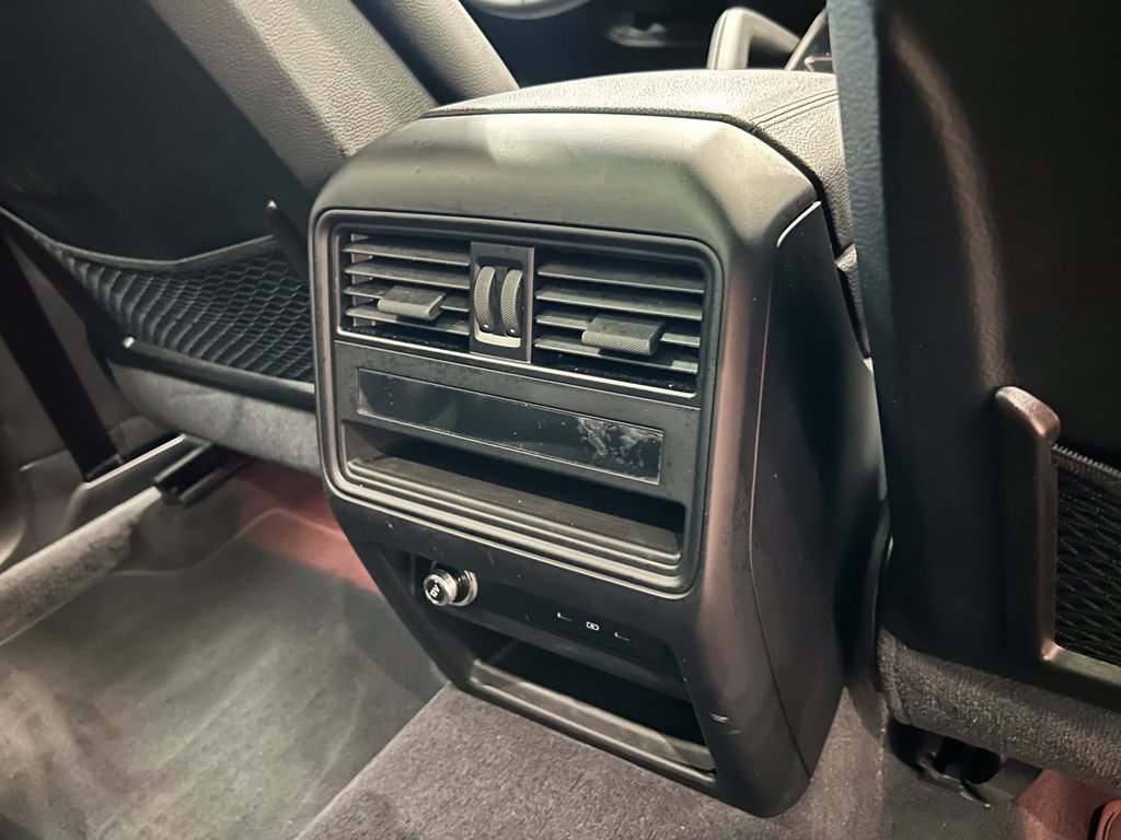 Used 2025 Porsche Cayenne AWD/4WD image 20