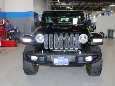 Used 2022 Jeep Wrangler Unlimited Rubicon AWD/4WD image 2
