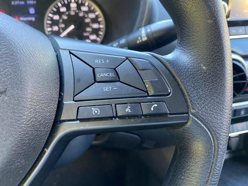 Used 2025 Nissan Sentra S FWD image 54