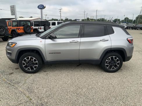 Used 2019 Jeep Compass Trailhawk AWD/4WD image 5