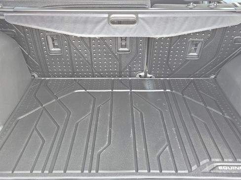 Used 2024 Chevrolet Equinox LT w/ LPO, Floor Liner Package FWD image 32