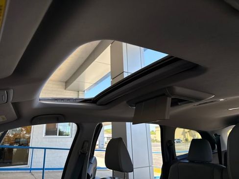 Used 2017 Honda Pilot Touring image 21