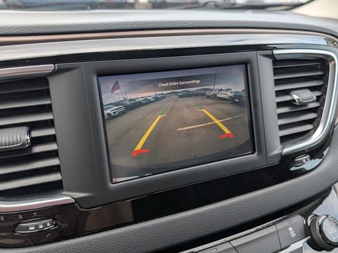 Used 2024 Chrysler Voyager LX FWD image 16