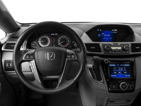 Used 2016 Honda Odyssey SE image 7