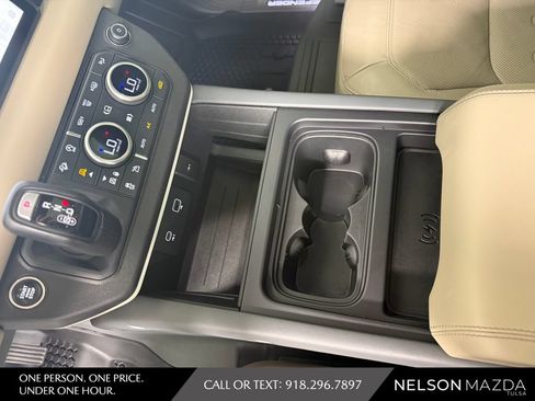Used 2022 Land Rover Defender 110 XS Edition AWD/4WD image 30