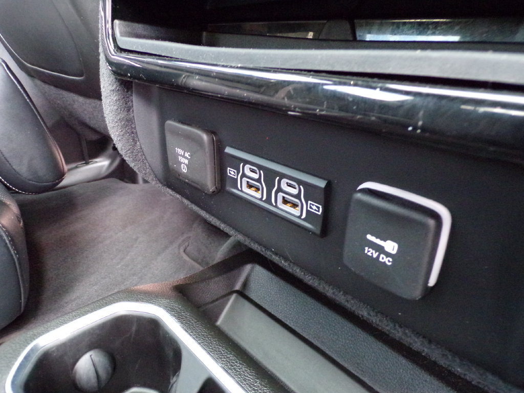 Used 2022 Jeep Wagoneer Series III AWD/4WD image 12