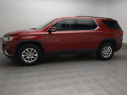 Used 2019 Chevrolet Traverse LT FWD image 2