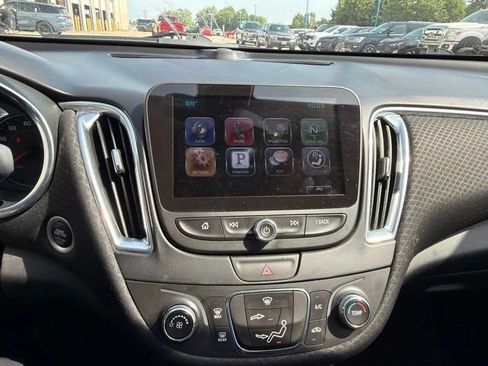 Used 2016 Chevrolet Malibu LT FWD image 25