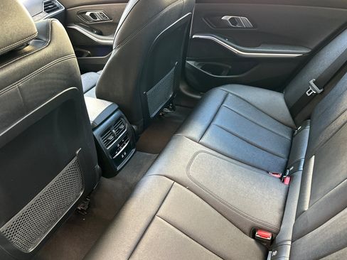 Used 2021 BMW 330i Sedan w/ Convenience Package RWD image 11
