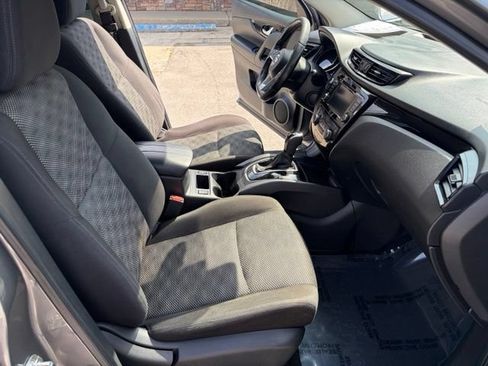 Used 2021 Nissan Rogue Sport SV FWD image 35