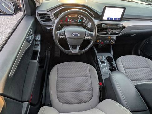Used 2020 Ford Escape SE image 8