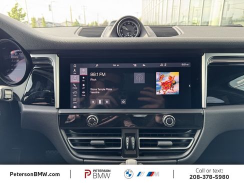 Used 2024 Porsche Macan image 31