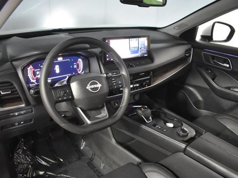 Certified 2026 Nissan Rogue Platinum w/ Platinum Premium Package AWD/4WD image 13